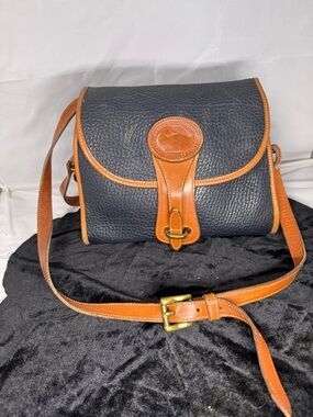 Dooney & Bourke vintage  Essex Shoulder Bag